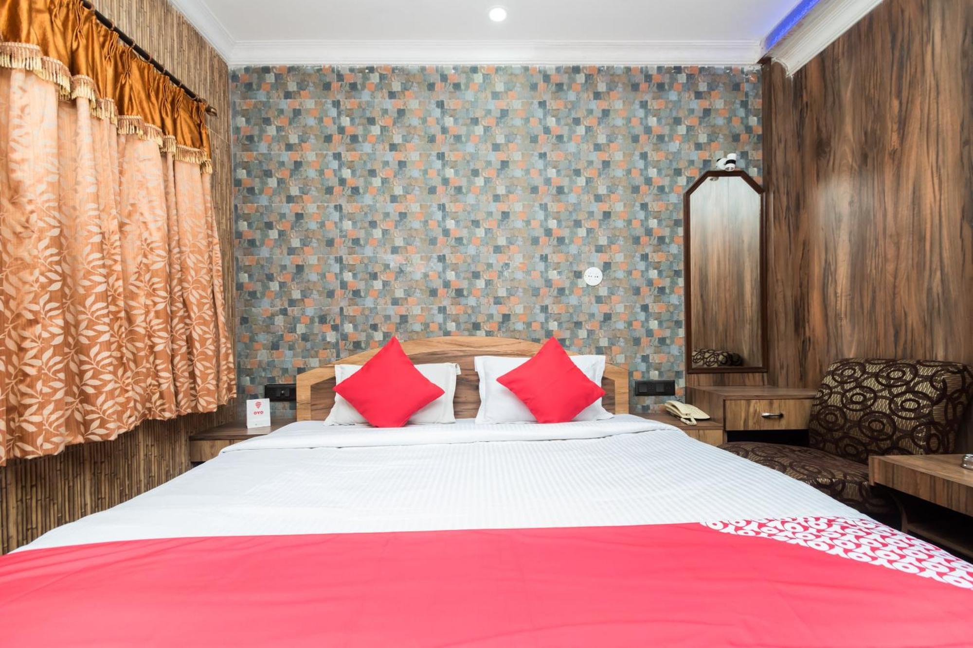 Hotel Super Oyo Capital O Bidisha 3*