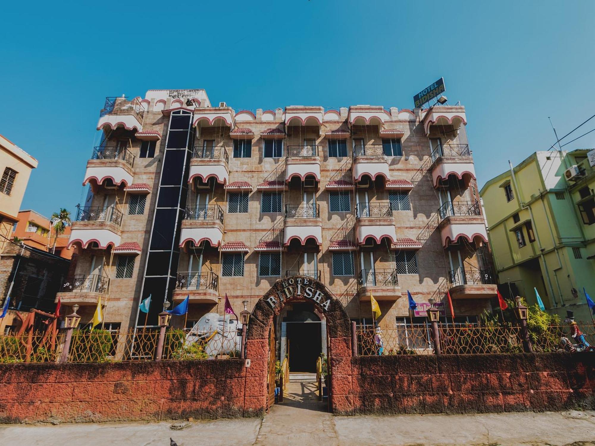 Hotel Super Oyo Capital O Bidisha 3*